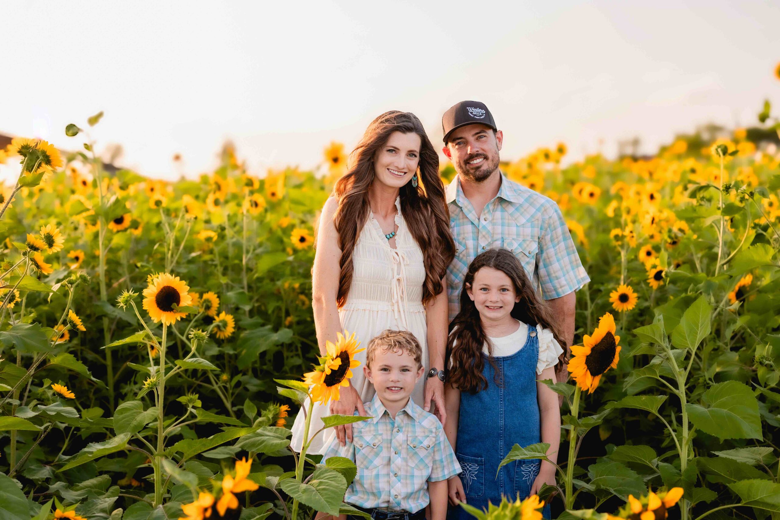 It’s the FINAL WEEK of sunflowers at the farm! 🌻